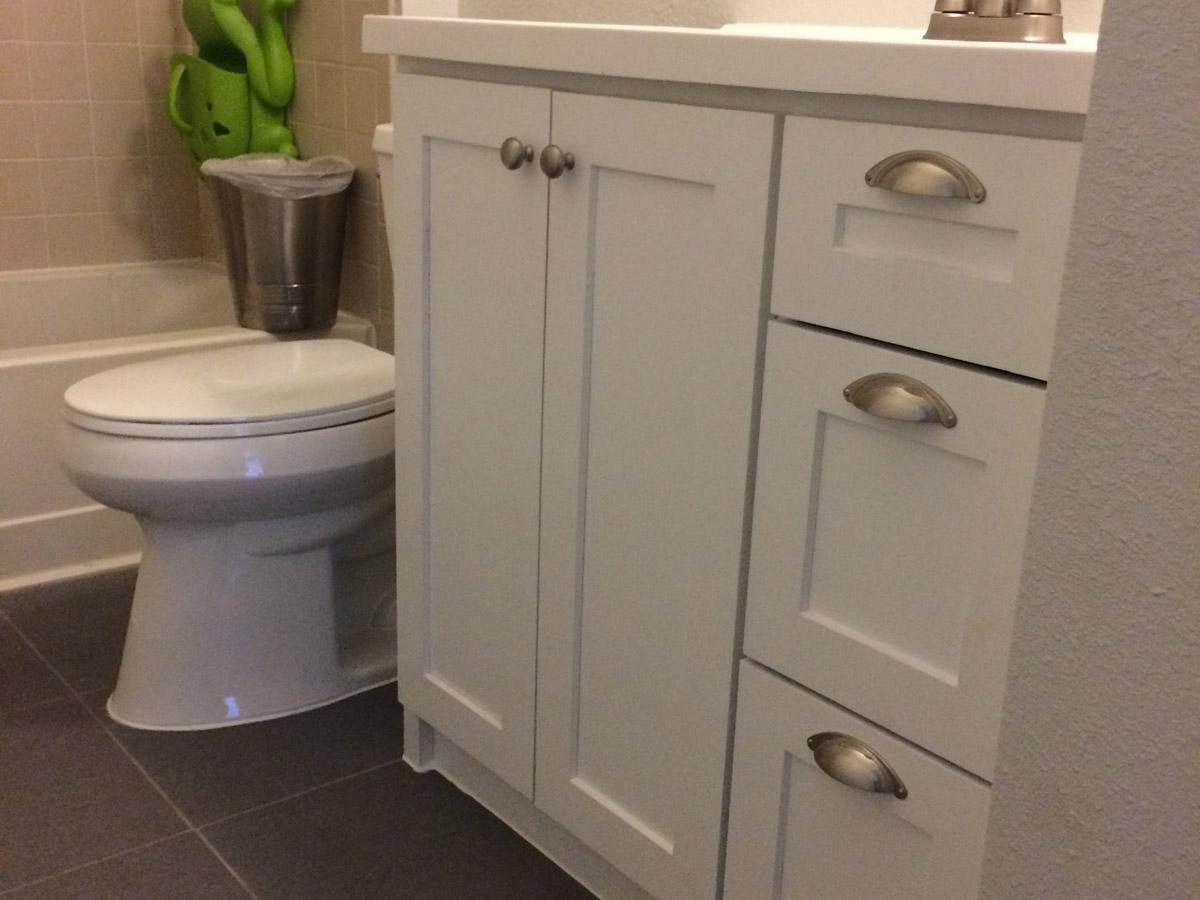 White Shaker Style Bathroom Vanity Cabinet